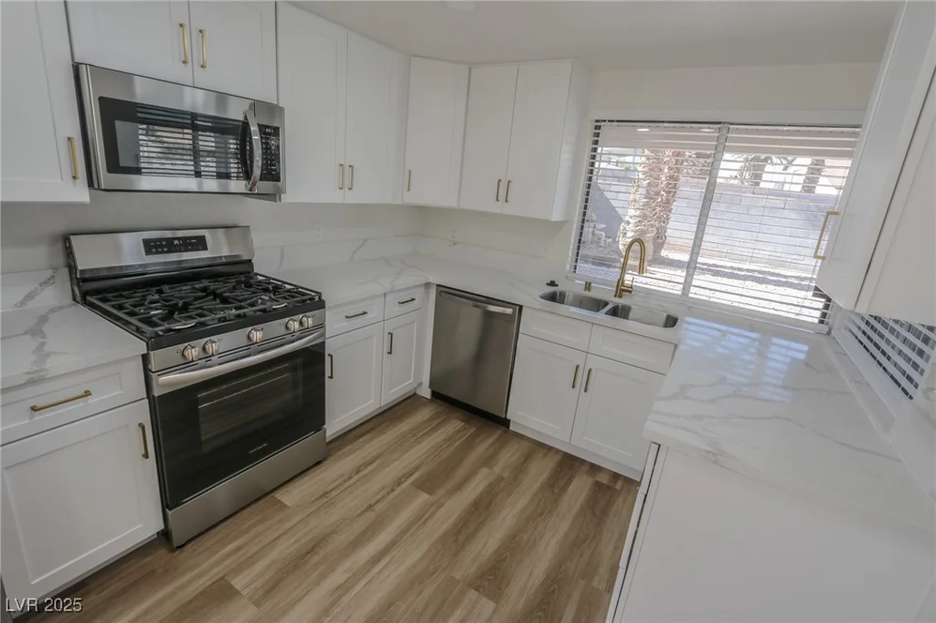 6842 Greengrove, Las Vegas, NV 89103
