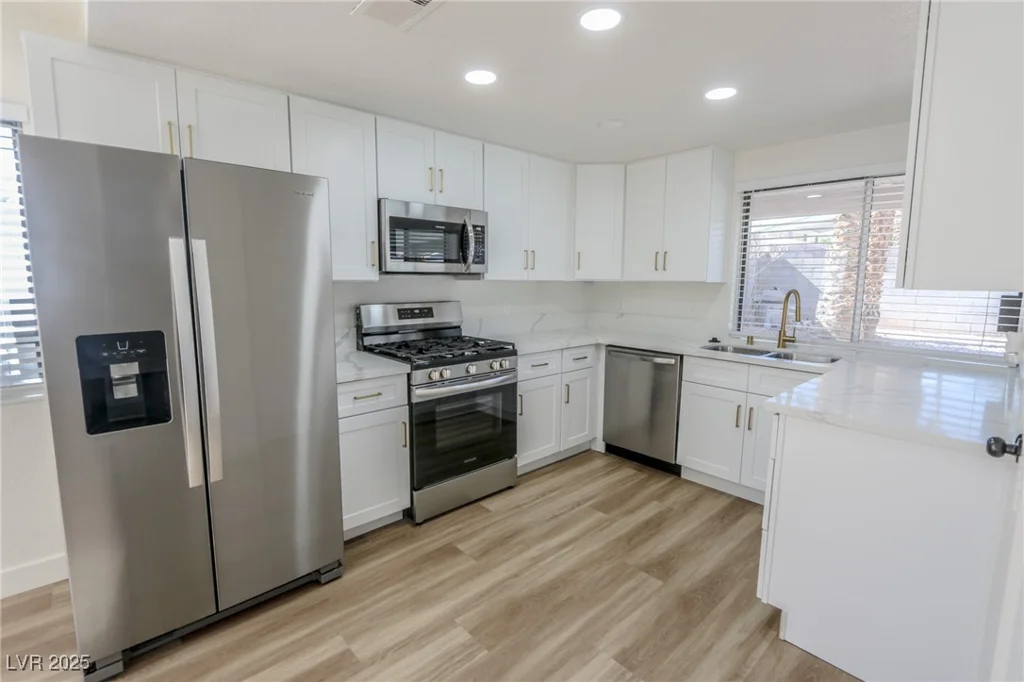 6842 Greengrove, Las Vegas, NV 89103