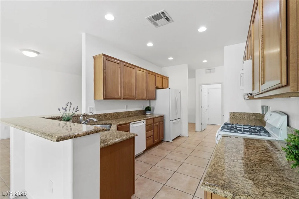 7448 Lintwhite, North Las Vegas, NV 89084