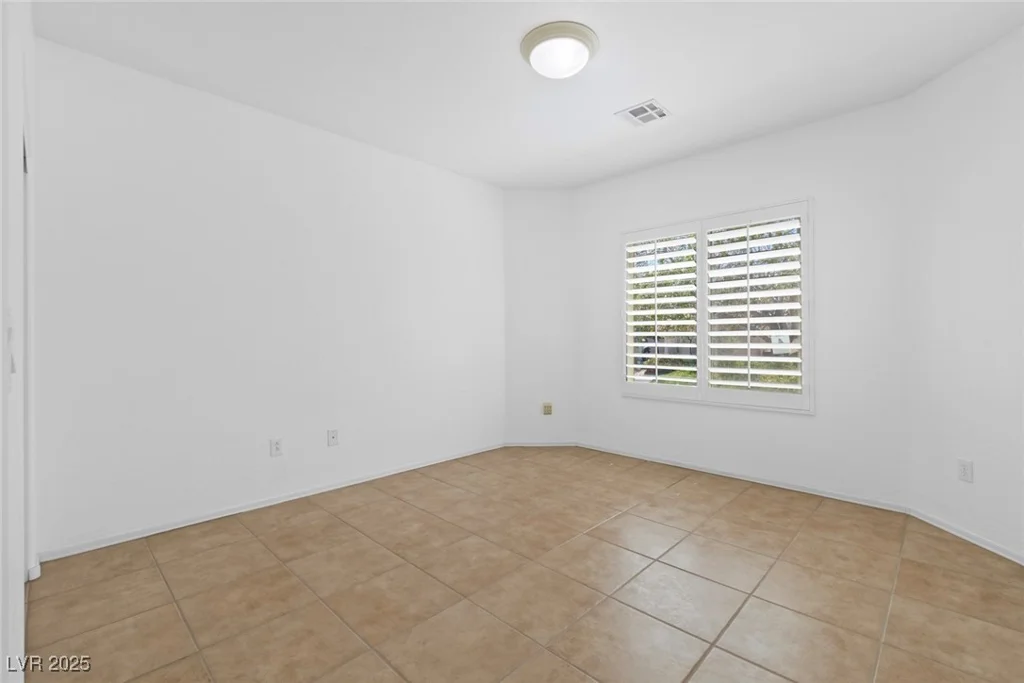7448 Lintwhite, North Las Vegas, NV 89084