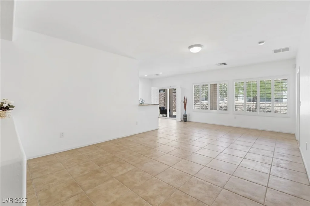 7448 Lintwhite, North Las Vegas, NV 89084
