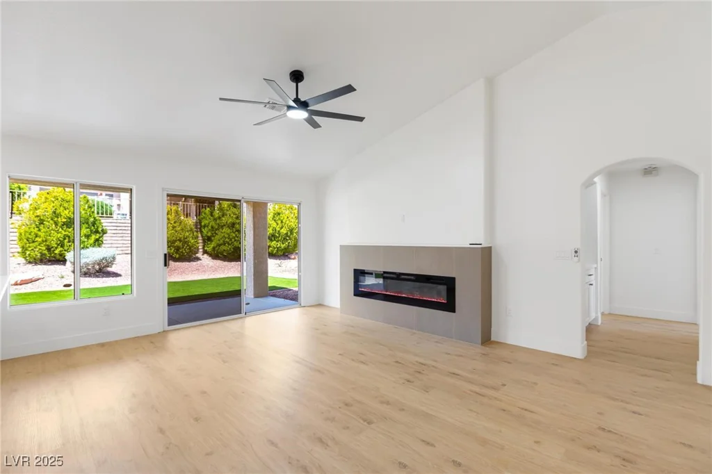 2913 Hawksdale, Las Vegas, NV 89134