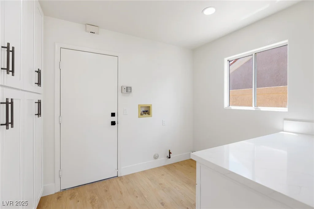 2913 Hawksdale, Las Vegas, NV 89134