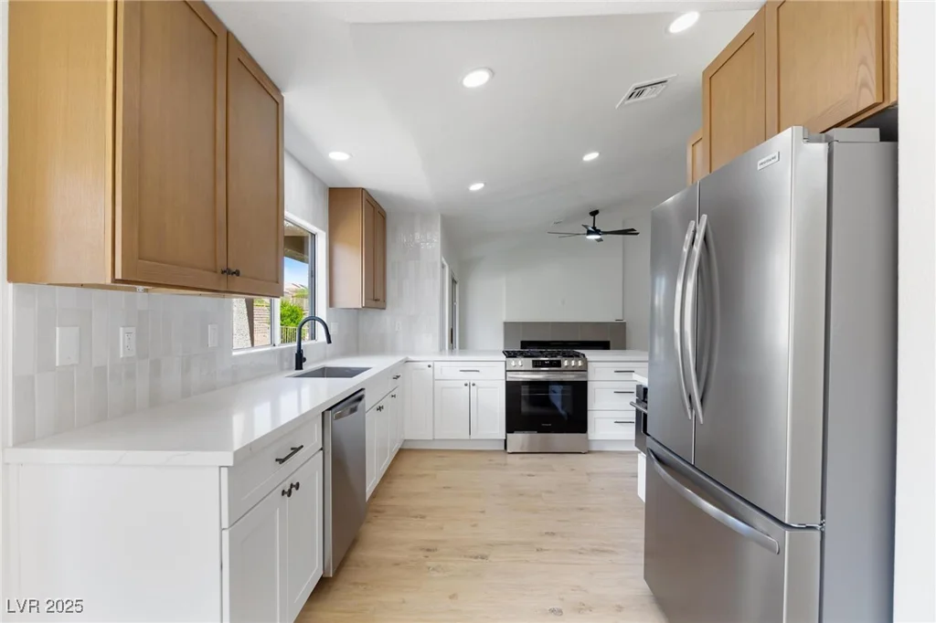2913 Hawksdale, Las Vegas, NV 89134