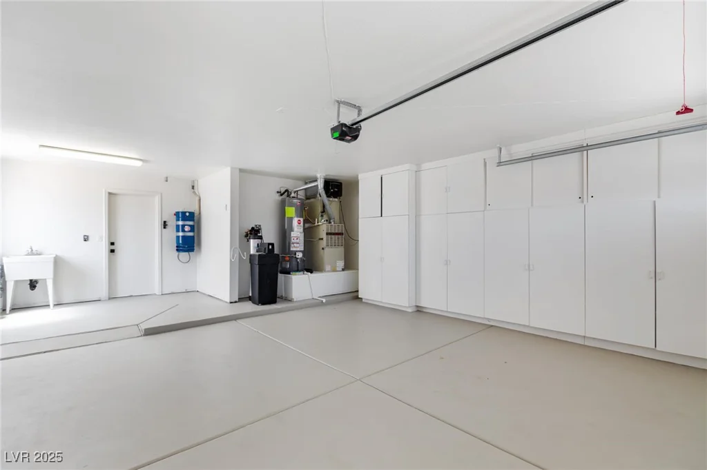2913 Hawksdale, Las Vegas, NV 89134
