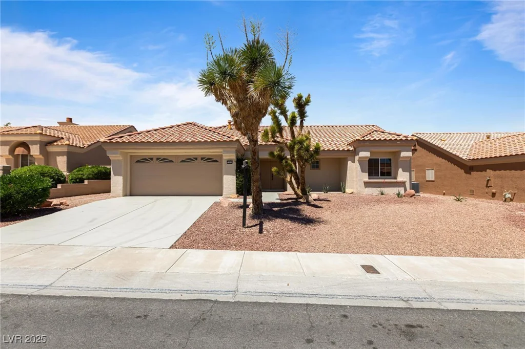 2913 Hawksdale, Las Vegas, NV 89134
