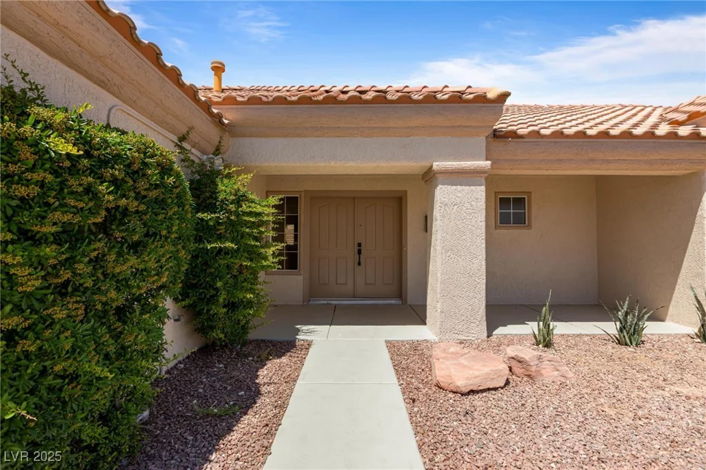 2913 Hawksdale, Las Vegas, NV 89134