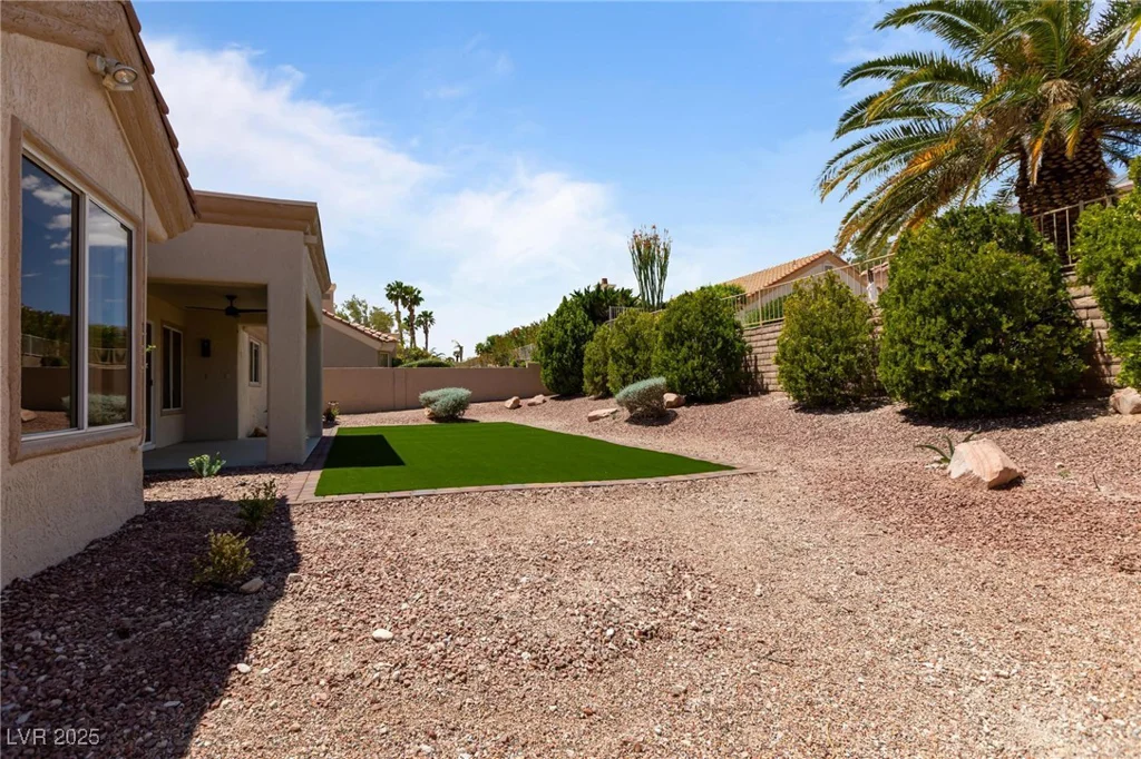 2913 Hawksdale, Las Vegas, NV 89134