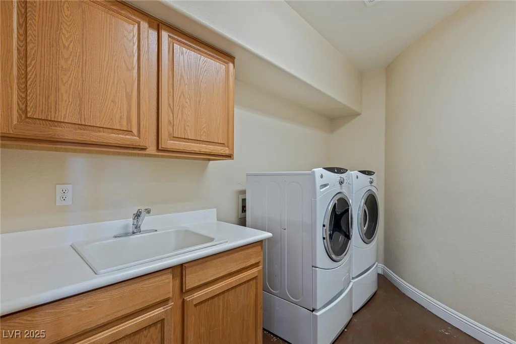 10761 Capesthorne, Las Vegas, NV 89135
