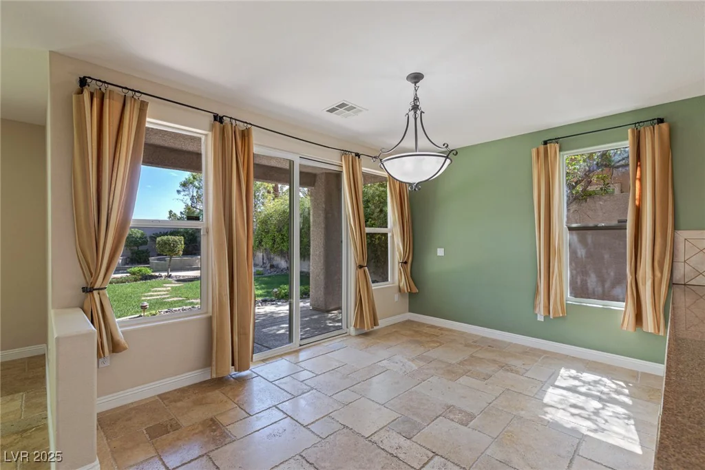 10761 Capesthorne, Las Vegas, NV 89135