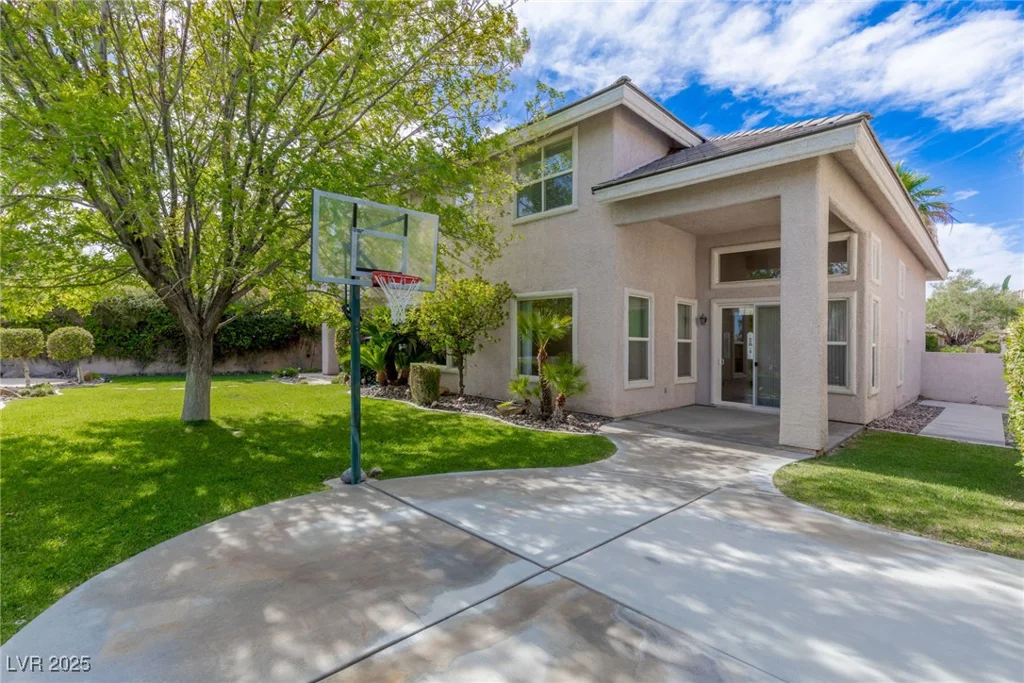 10761 Capesthorne, Las Vegas, NV 89135