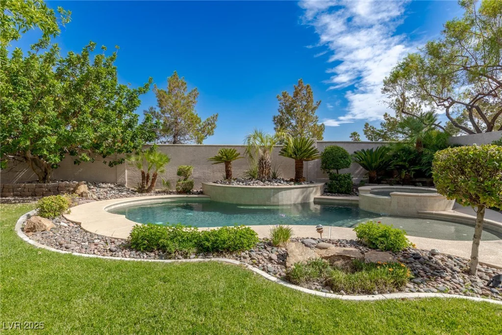 10761 Capesthorne, Las Vegas, NV 89135