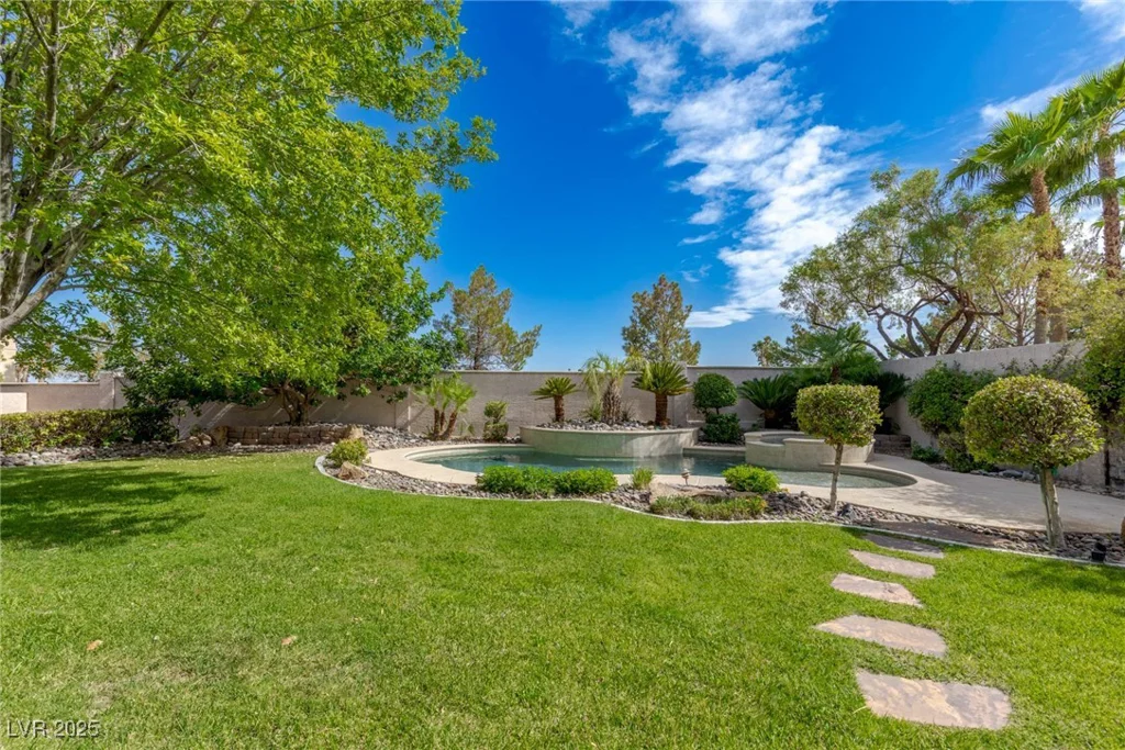 10761 Capesthorne, Las Vegas, NV 89135