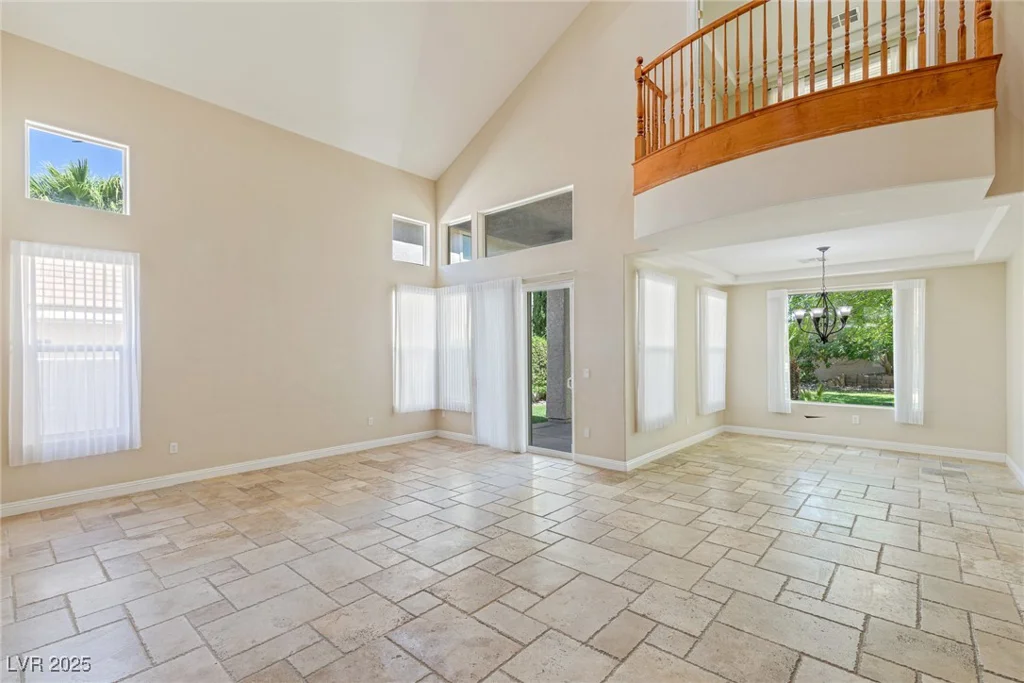 10761 Capesthorne, Las Vegas, NV 89135