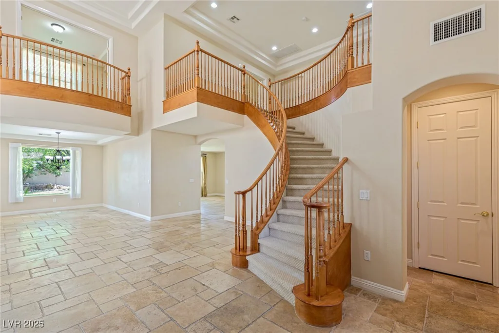 10761 Capesthorne, Las Vegas, NV 89135