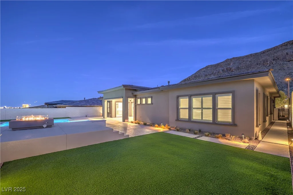 10048 Copper Edge, Las Vegas, NV 89148