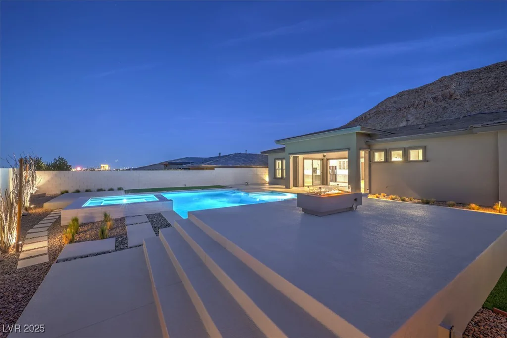 10048 Copper Edge, Las Vegas, NV 89148