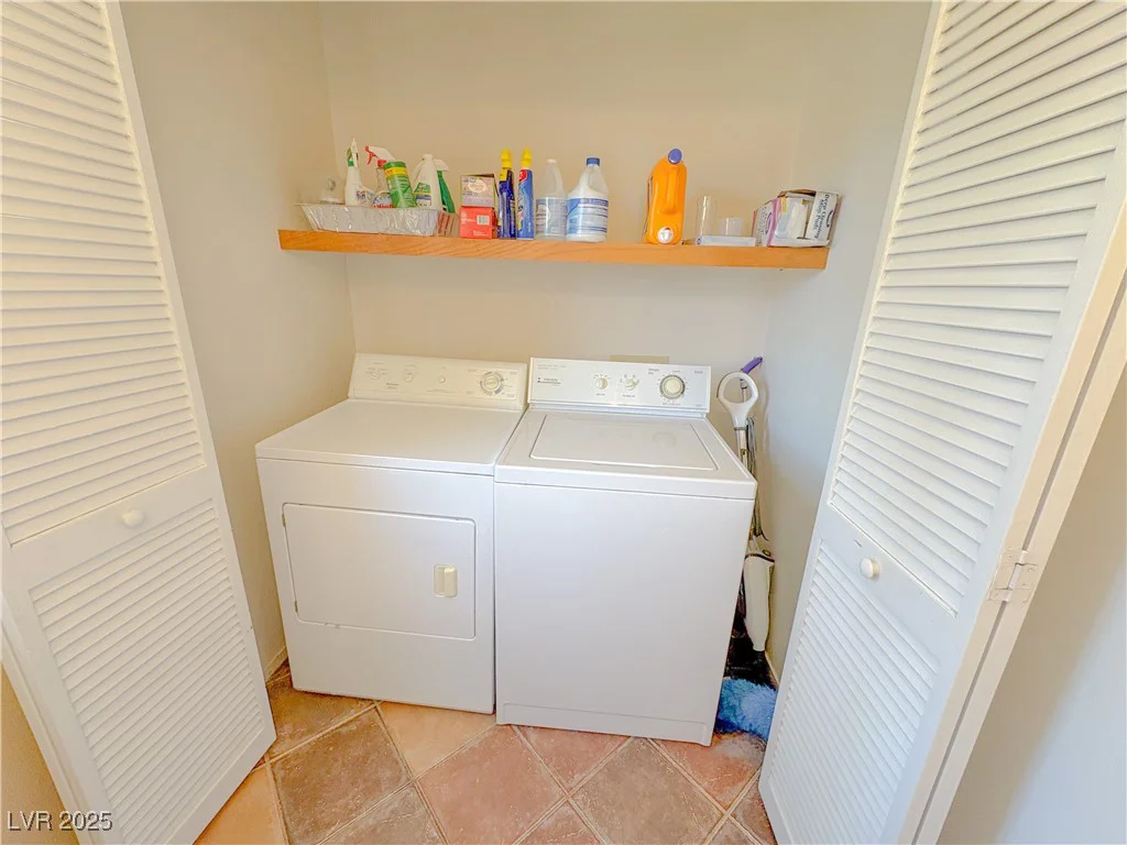 1564 Silver Knoll, Las Vegas, NV 89123