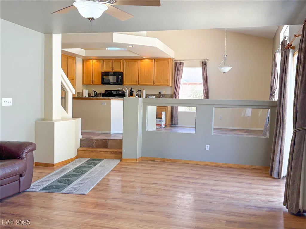 1564 Silver Knoll, Las Vegas, NV 89123