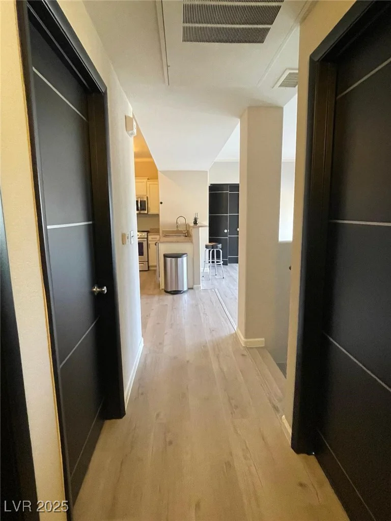 2151 Hussium Hills, Las Vegas, NV 89108