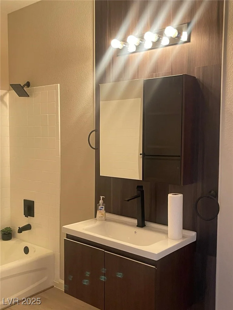 2151 Hussium Hills, Las Vegas, NV 89108