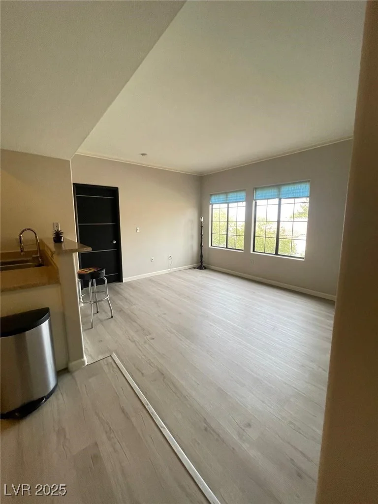2151 Hussium Hills, Las Vegas, NV 89108