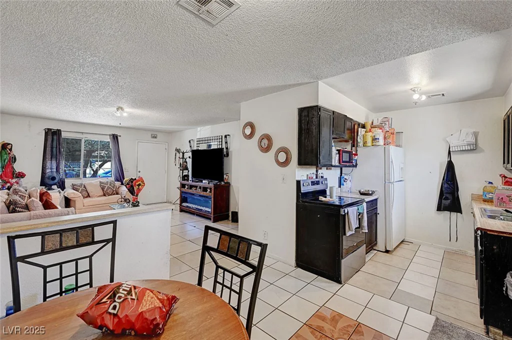 4835 Nevada, Las Vegas, NV 89104