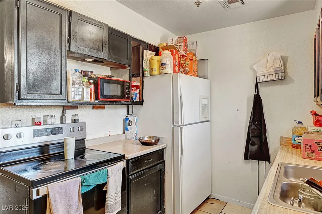 4835 Nevada, Las Vegas, NV 89104