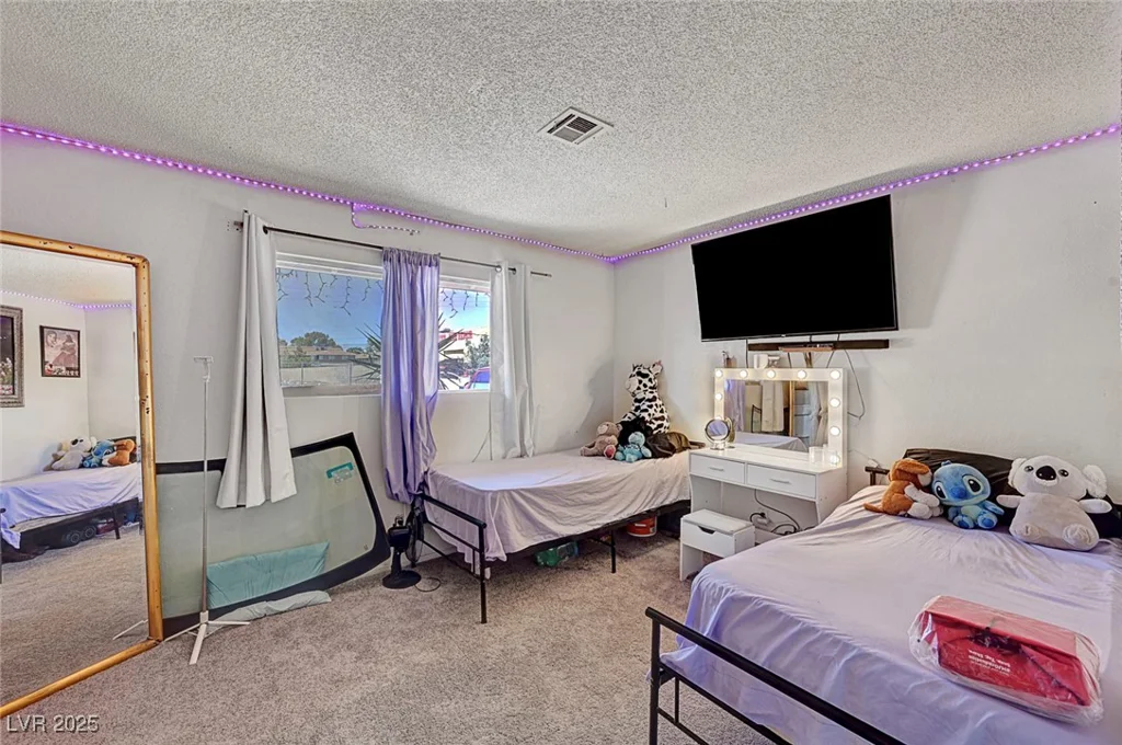4835 Nevada, Las Vegas, NV 89104