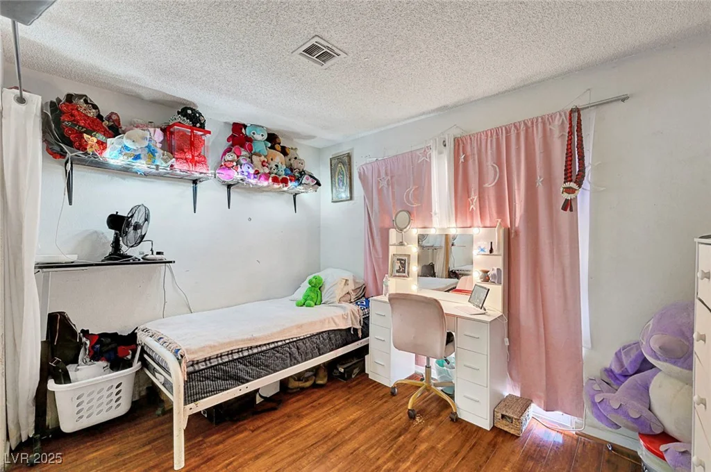 4835 Nevada, Las Vegas, NV 89104