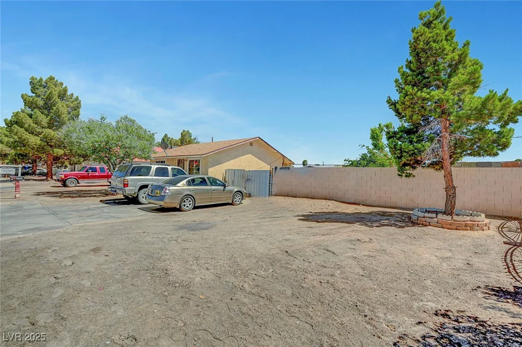 4835 Nevada, Las Vegas, NV 89104
