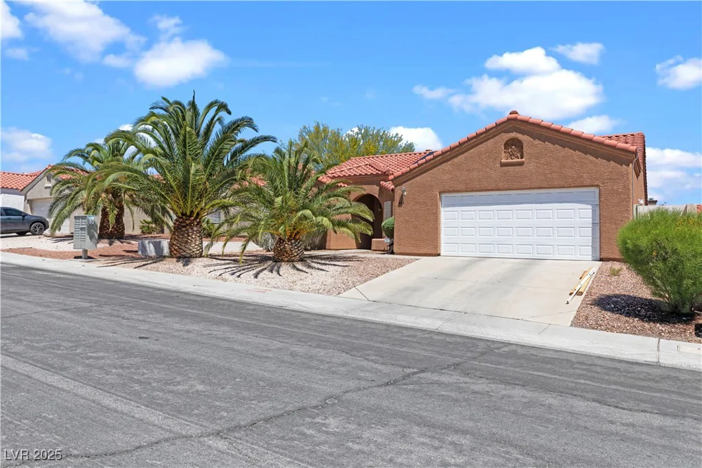608 Blooming View, North Las Vegas, NV 89032