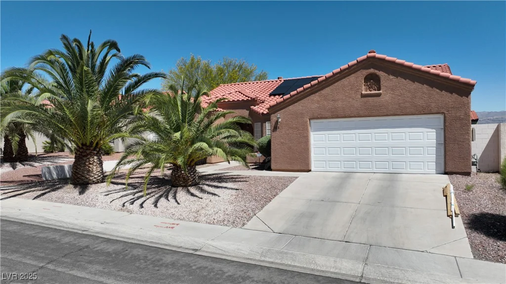 608 Blooming View, North Las Vegas, NV 89032