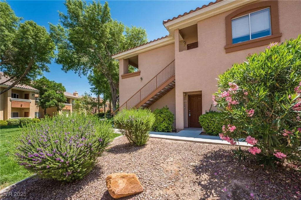 1050 CACTUS, Las Vegas, NV 89183