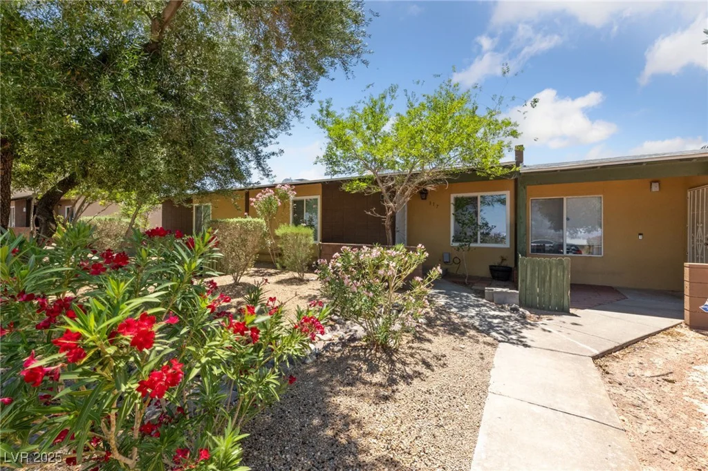 317 Van Wagenen, Henderson, NV 89015