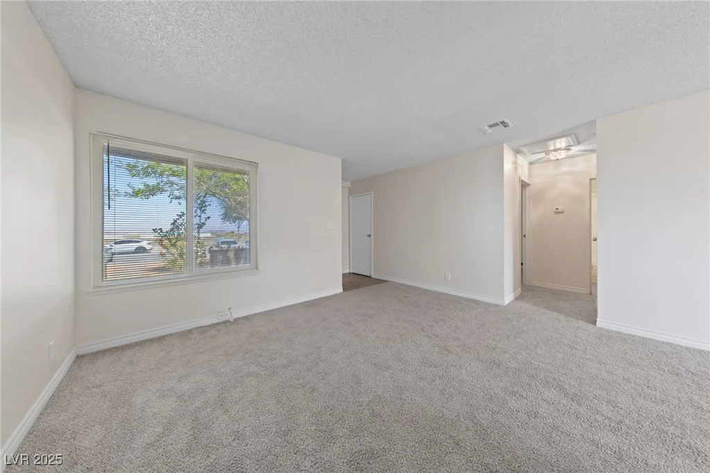 317 Van Wagenen, Henderson, NV 89015