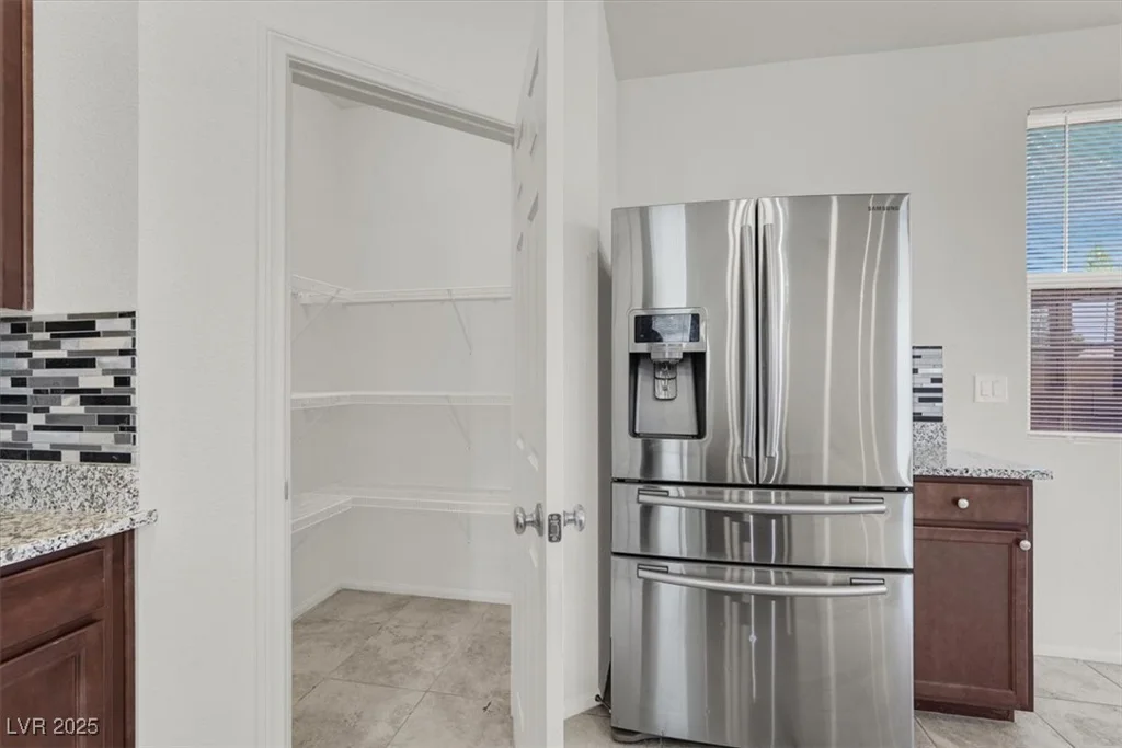 9198 Harbin, Las Vegas, NV 89148