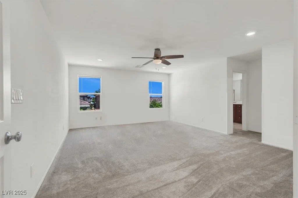 9198 Harbin, Las Vegas, NV 89148