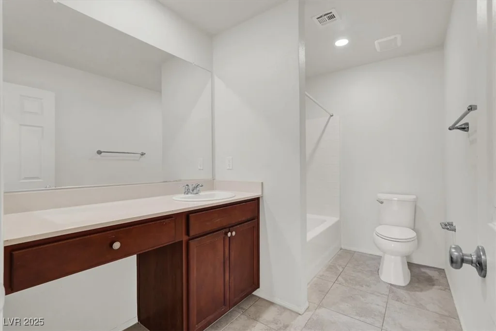 9198 Harbin, Las Vegas, NV 89148