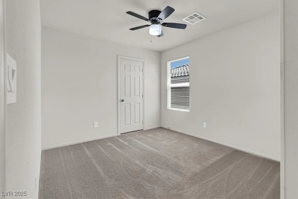 9198 Harbin, Las Vegas, NV 89148
