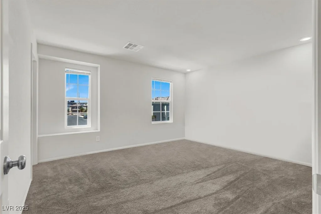 9198 Harbin, Las Vegas, NV 89148