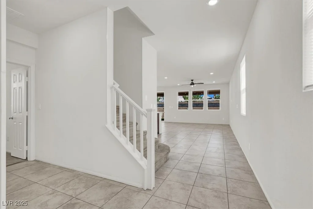 9198 Harbin, Las Vegas, NV 89148