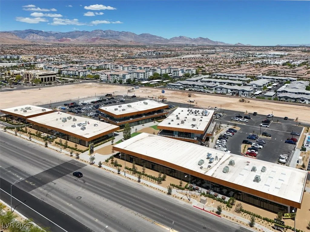 9198 Harbin, Las Vegas, NV 89148