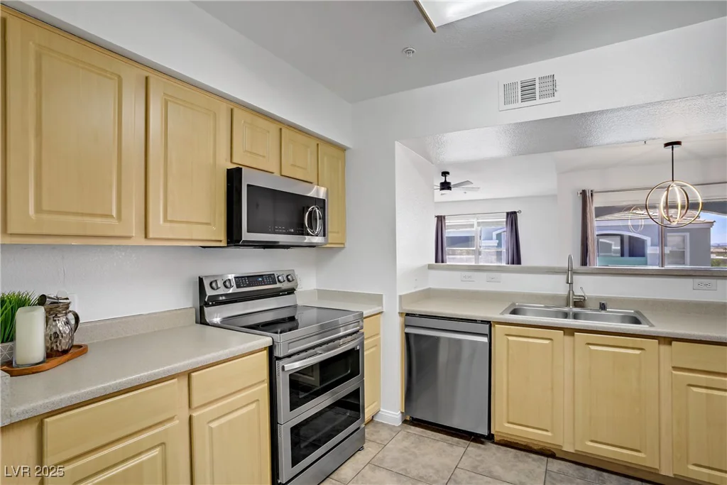 6955 Durango, Las Vegas, NV 89149