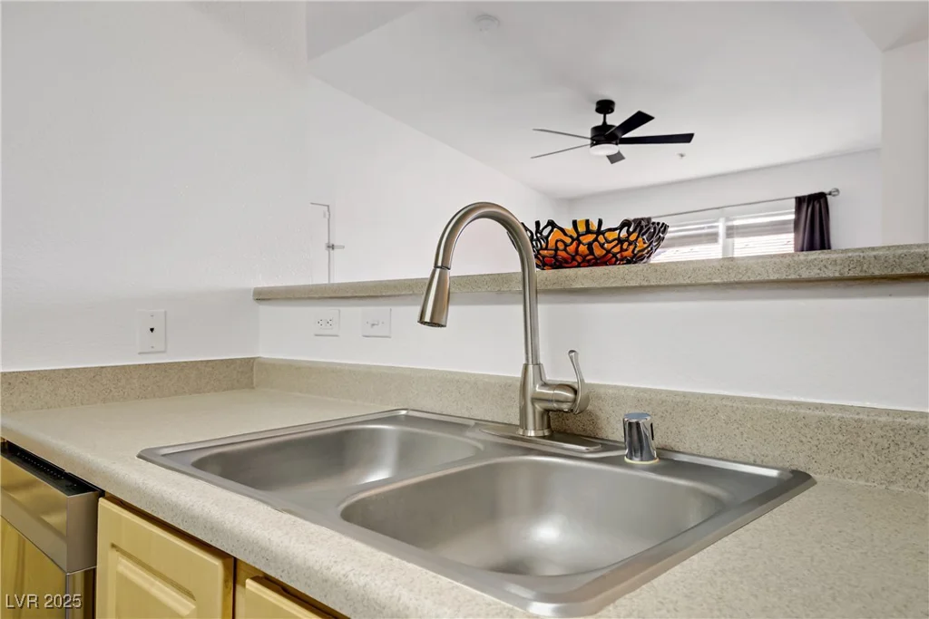 6955 Durango, Las Vegas, NV 89149