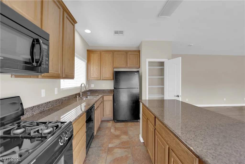 125 Sharp Edge, North Las Vegas, NV 89031