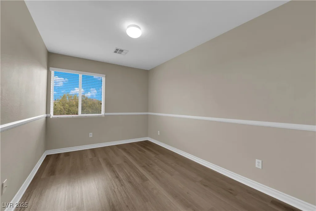 125 Sharp Edge, North Las Vegas, NV 89031