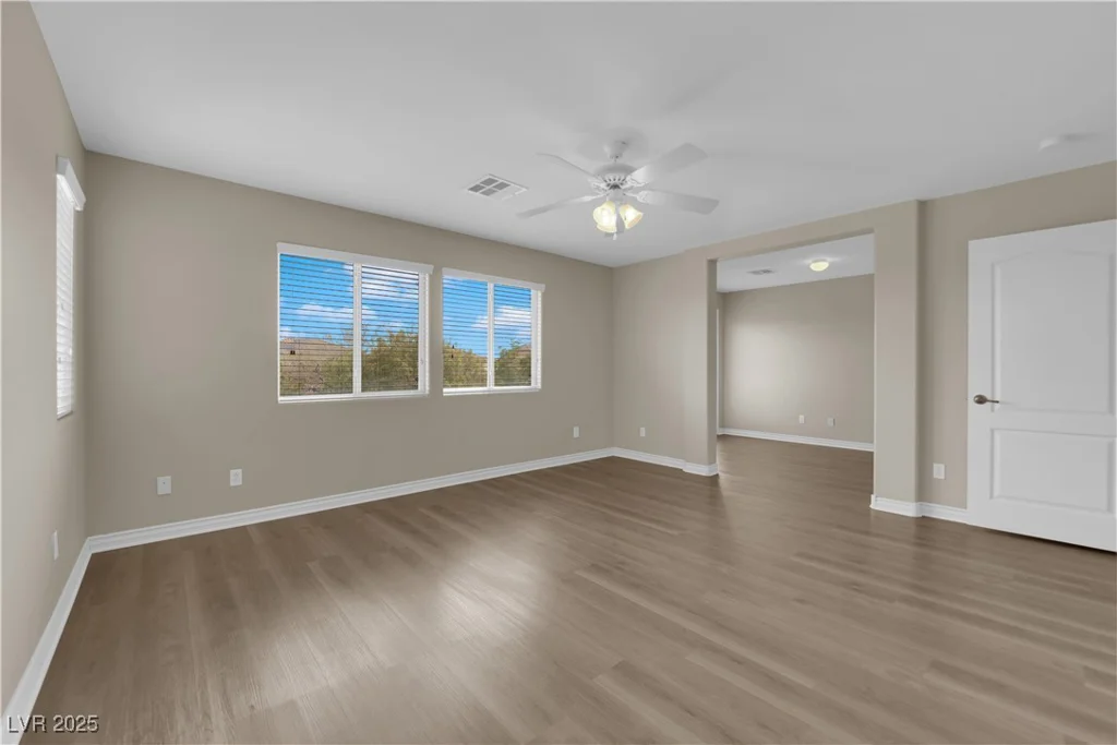 125 Sharp Edge, North Las Vegas, NV 89031