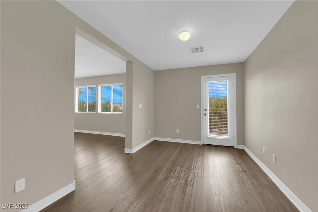 125 Sharp Edge, North Las Vegas, NV 89031