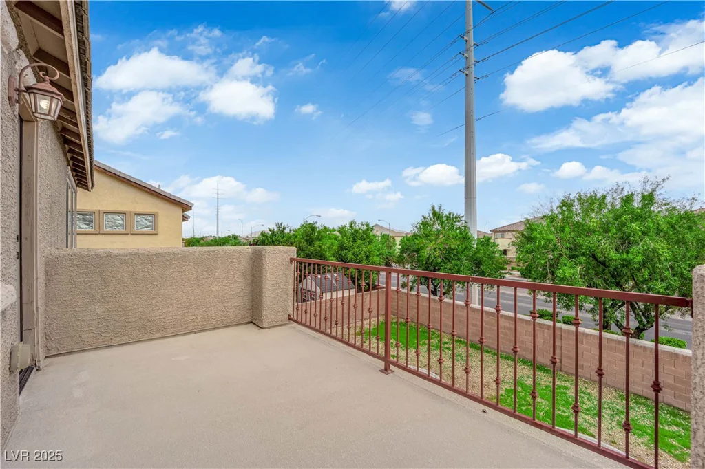 125 Sharp Edge, North Las Vegas, NV 89031